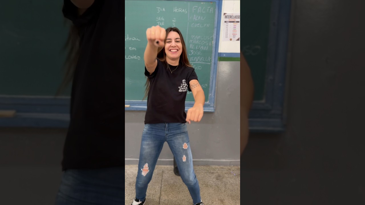 Ansiosos pra copa? ⚽️😂 #professora #escola #alunos #humor #trend #copadomundo #shorts