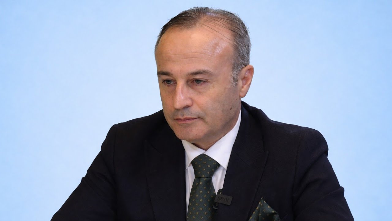 "انتظروا ثلاثة ايام"! منير شحادة يصدم الجميع بكلمات مفاجئة: قلق كبير وتطورات بالغة الخطورة قريبا!