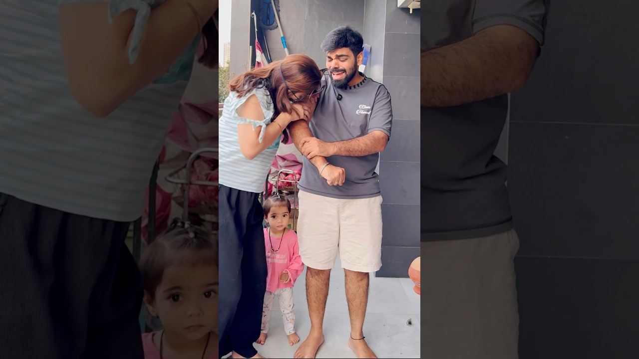 Gaurav k haath oar ye kya lagadiya #gauravaroravlogs #youtubeshorts #shorts