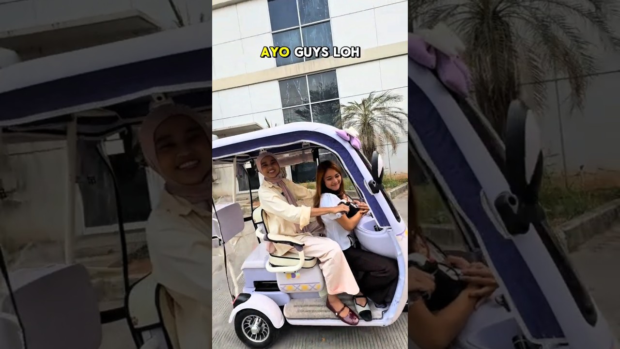 Ajak Teman Boncengan Bertiga Naik Sepeda Listrik Saige Novus #sepedalistrik #shorts #shortvideo