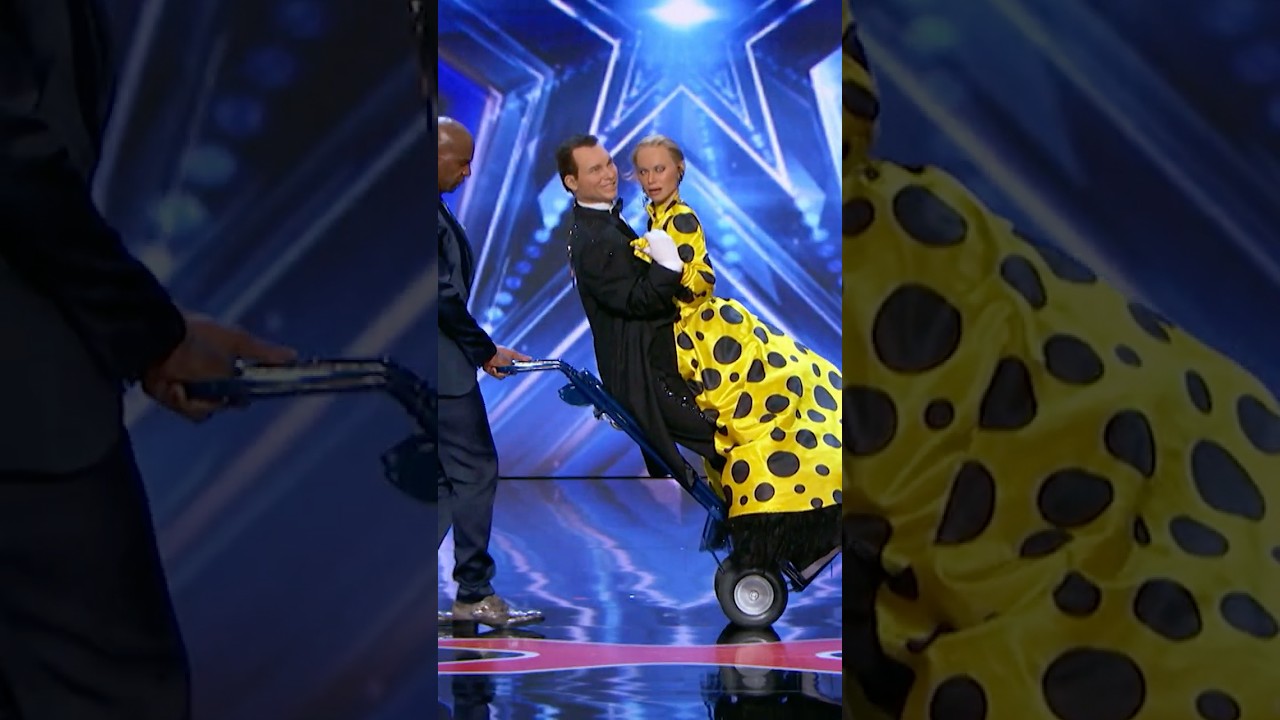 these mannequins were wheeled out on stage... then suddenly started moving!