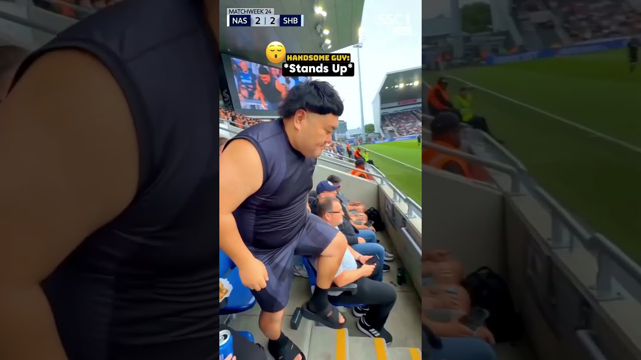 He invaded the pitch and did THIS... 😱⚽