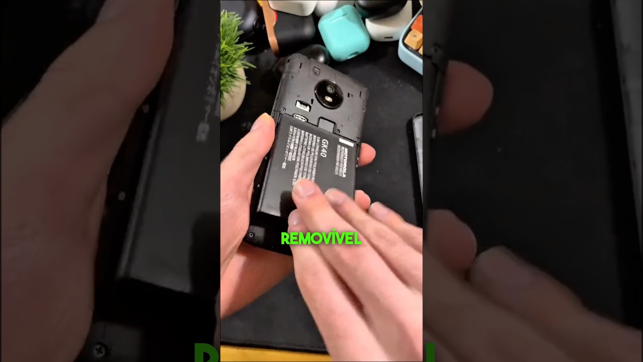 Bateria removível está voltando para os celulares?#bateria #remover #iphone #android #shorts