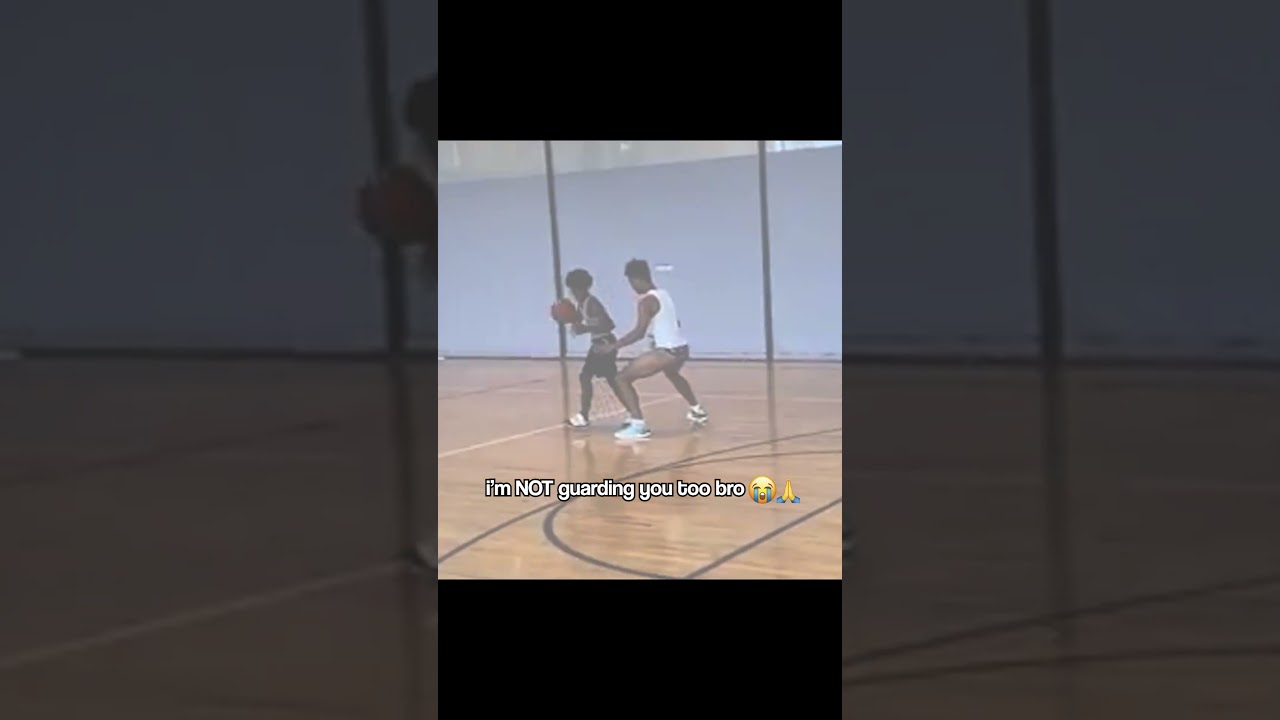 bro has ELITE defensive skills #basketball #meme #funny #noway #relatable #hoops #fyp