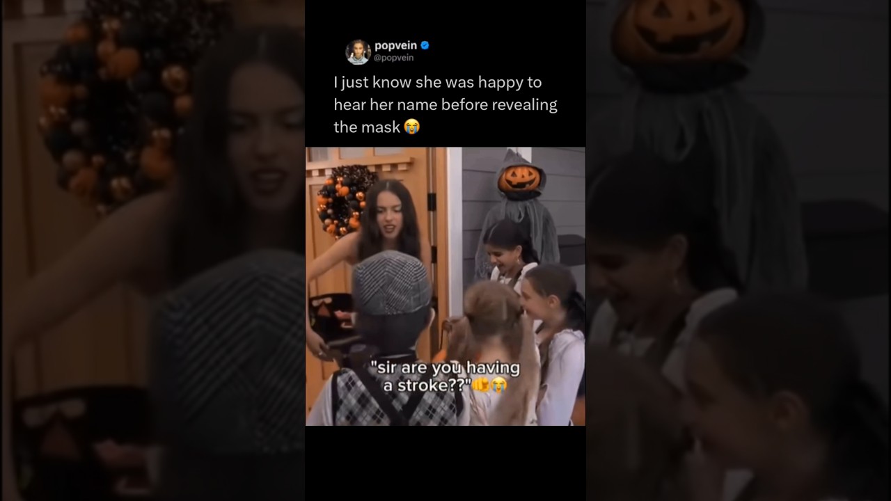 i just know Olivia Rodrigo was happy to hear her name before revealing the mask 😭