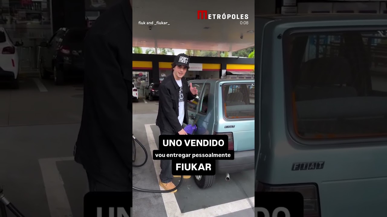 Fiuk vende terceiro carro e promete entregar pessoalmente