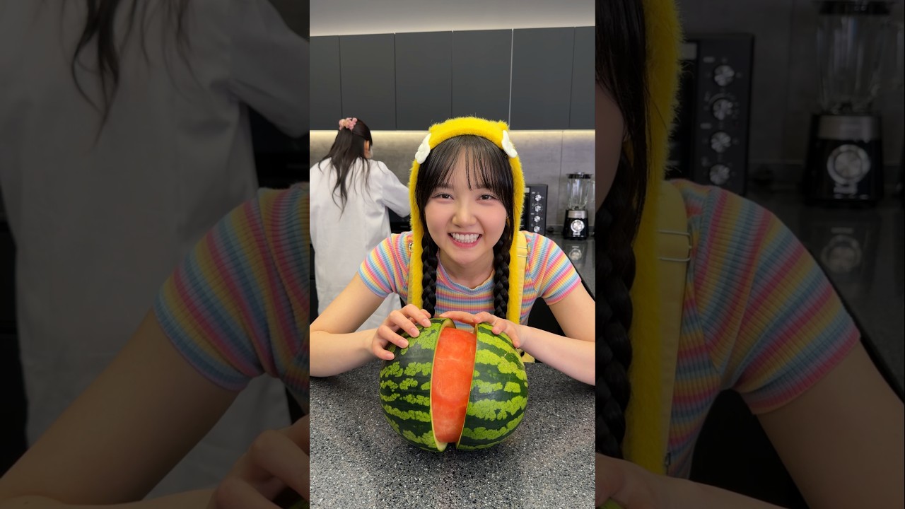 수박을 손으로 자르는 방법🍉