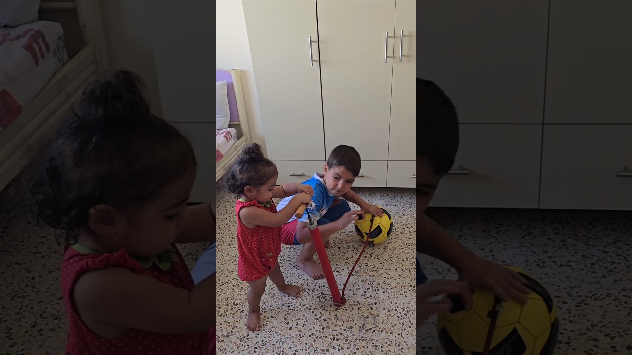 ميلا ساعدت غيث بنفخ الطابة #خالد #غيث #لين