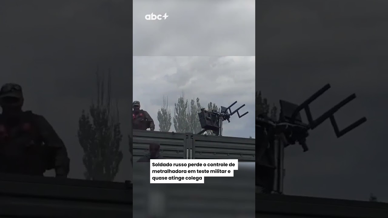 Soldado russo perde o controle de metralhadora em teste militar e quase atinge colega