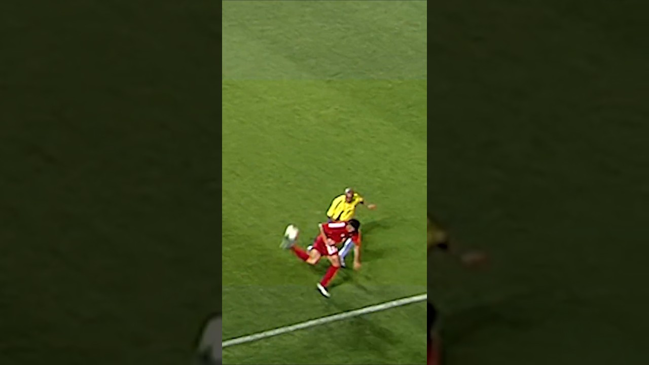 Remember This Sensational Rainbow Flick vs Roberto Carlos? #shorts #worldcup #mansiz