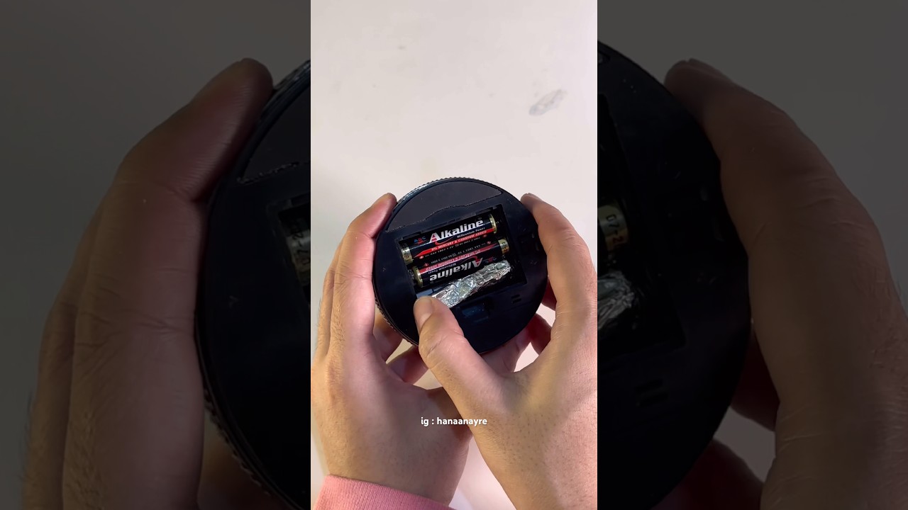 Aha aku punya ide 🤓 #battery #alumuniumfoil #lifehack #experiment #electronics