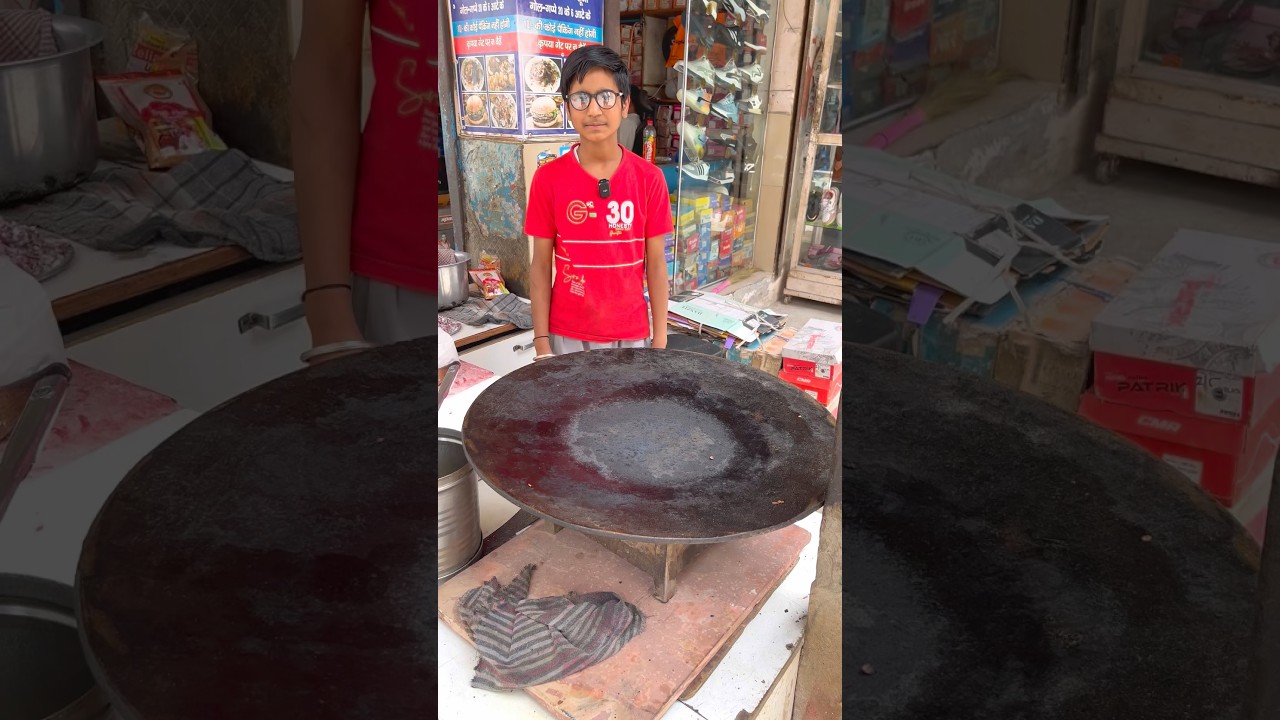 Hardworking boy making big paratha 🫓 🙏👌#shorts #trending #food