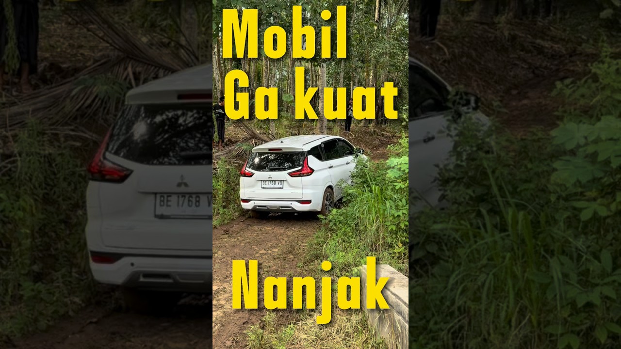 Mobil ga kuat nanjak #anakdesa #makam #mobil