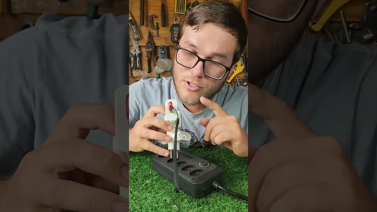 É isso que acontece se voce colocar seu pen drive na tomada!
