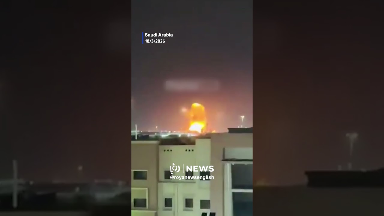 Huge explosions in Riyadh as authorities intercept attacks