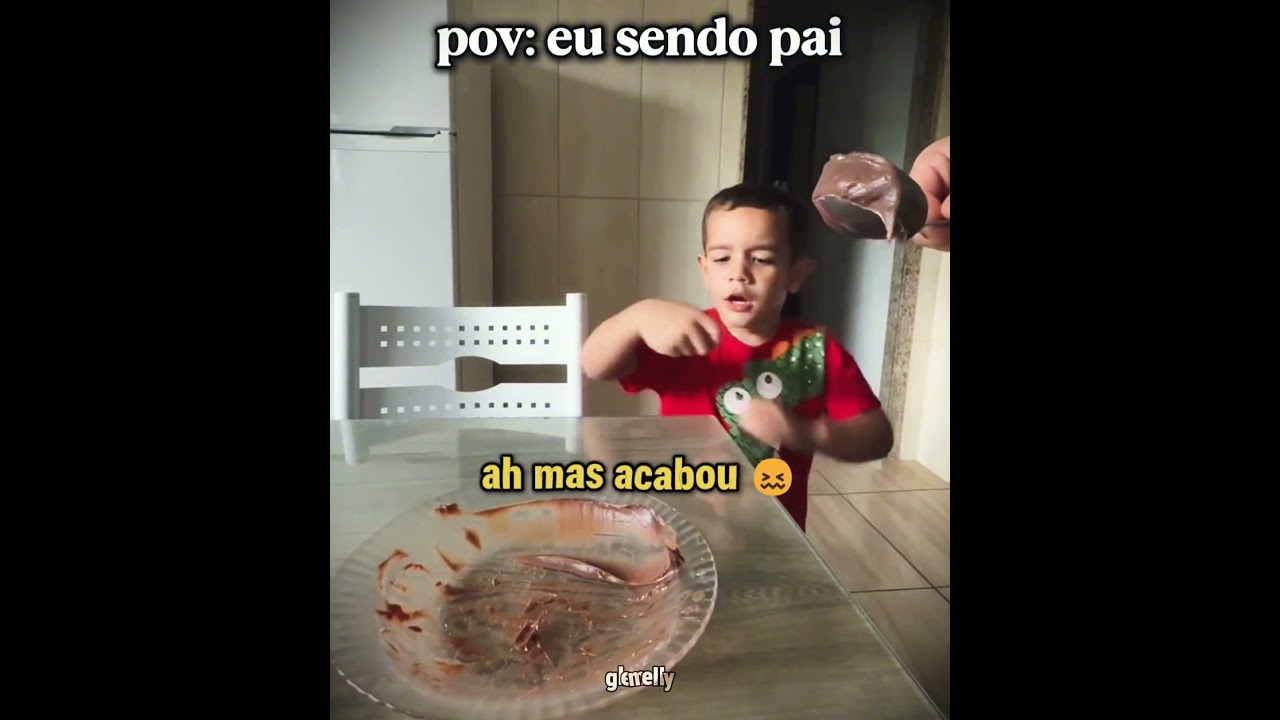 a mãe pediu pra ele vigiar o pai mas a resposta do filho foi inesperada kkk | #humor #shorts