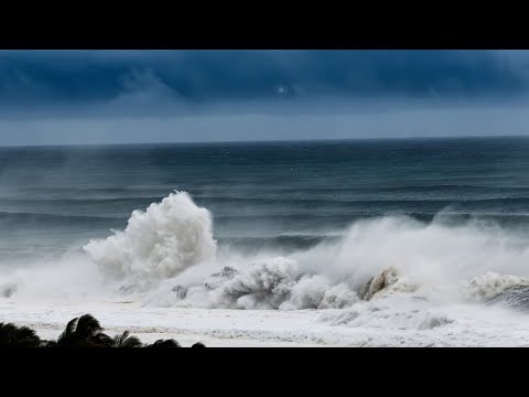 PUERTO ESCONDIDO BIGGEST SWELL IN 10 YEARS!