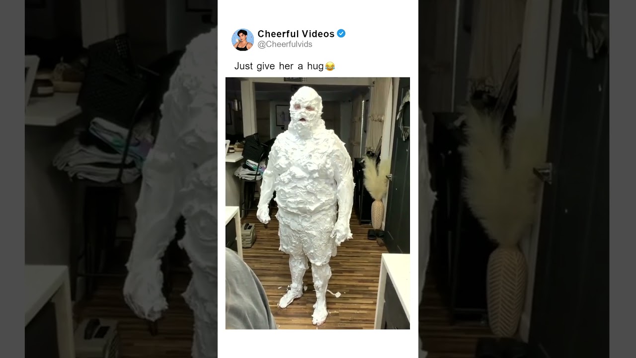 Just give her a hug 😂. 🎥 by: gradyandkarlee IG