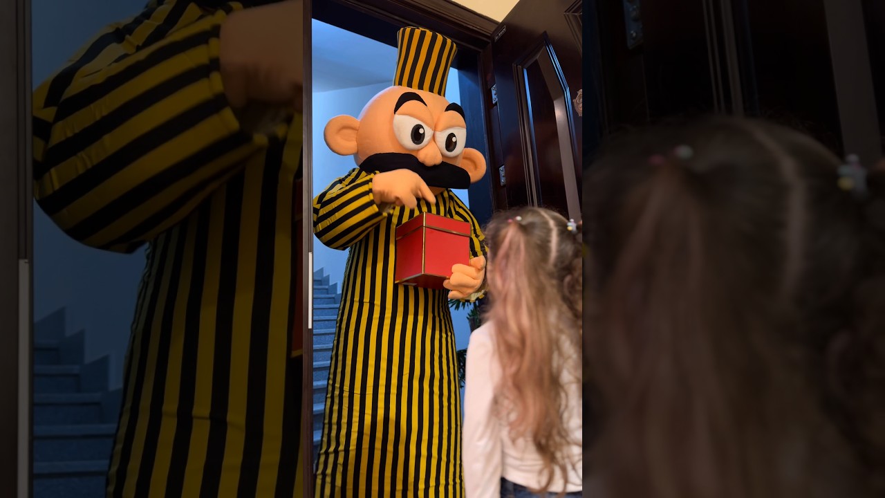 زعزوع جايب هديه لأم لينو 😂