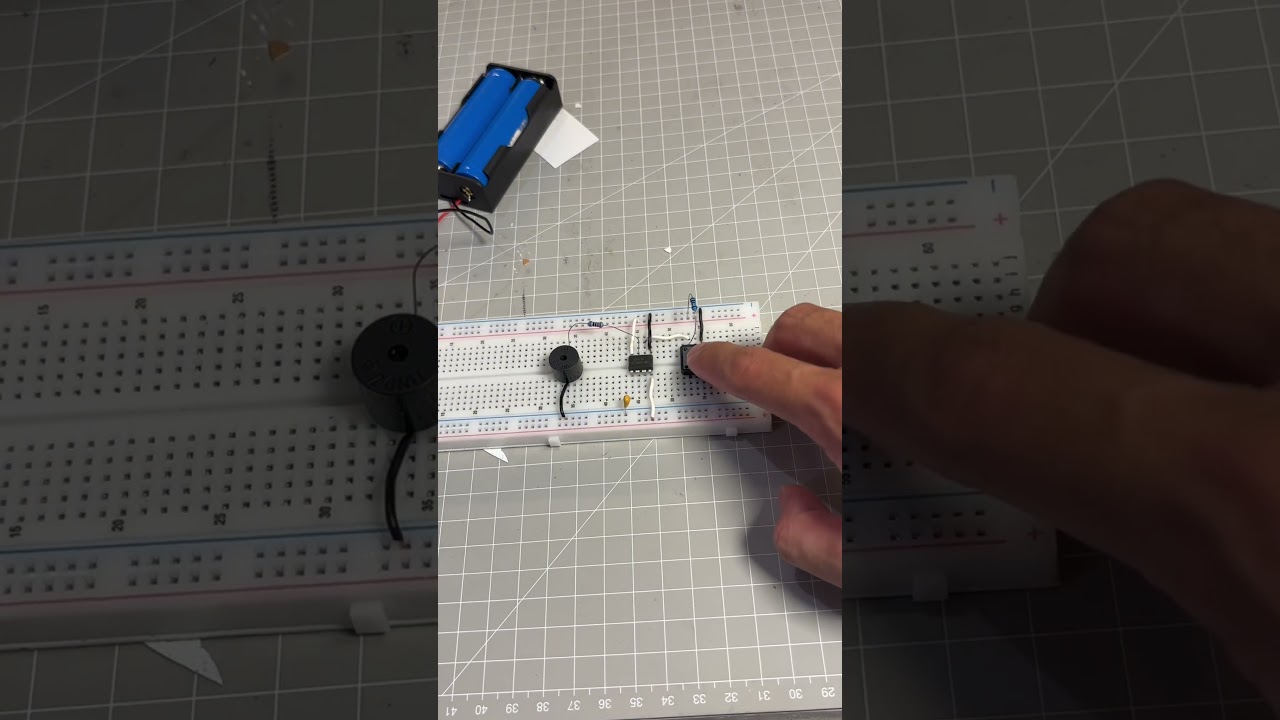 Percobaan Alarm Laser