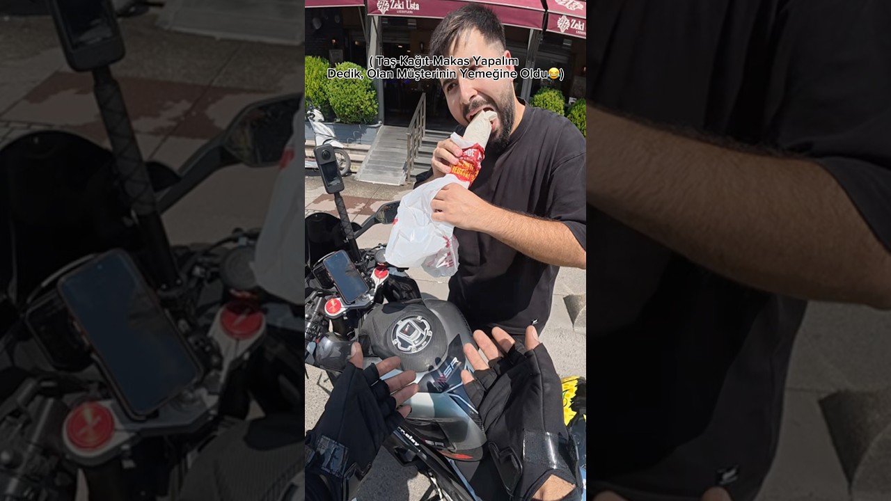 Şaka Maka müşterinin dürümünü yedi😱😱 #keşfet #paketservis #smartphone #beniöneçıkart #motovlog