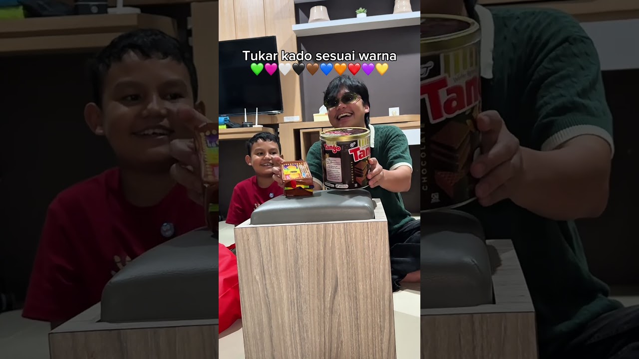 Tukar kado dulu ah