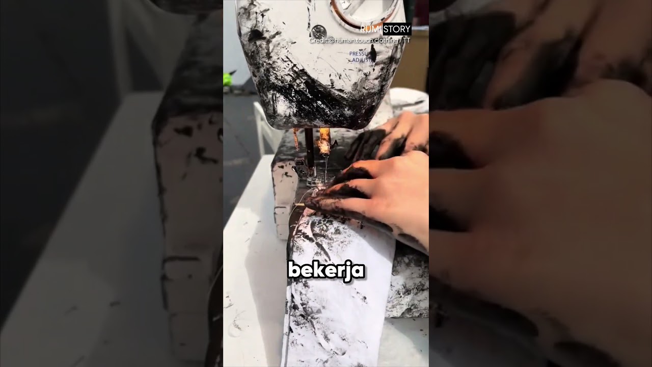 Pakaian dengan Sidik Jari Pekerjanya
