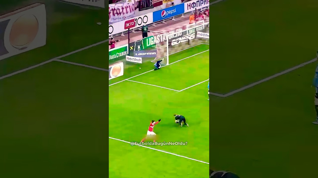 Defans Oyuncuları Kaleci Olduğunda😂🔥