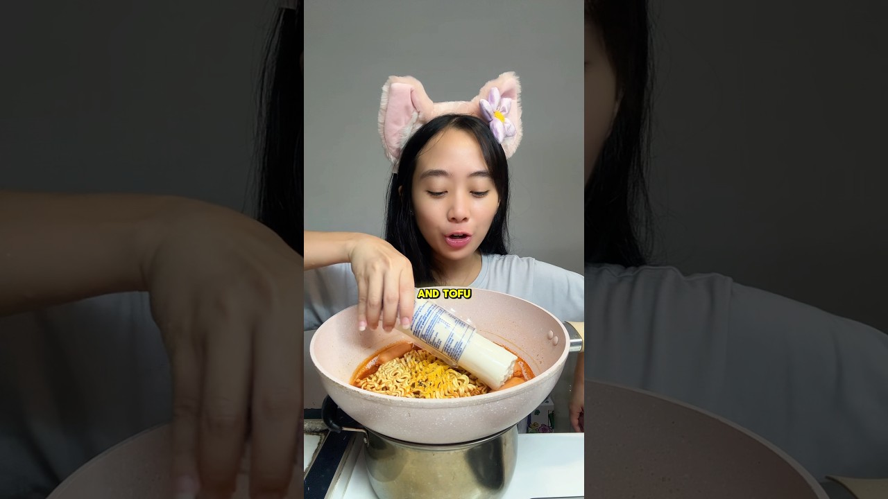KAPAN AKU BISA MAKAN KALO OPPA KOREA NYA KYK GNI TRUS !!! 😫