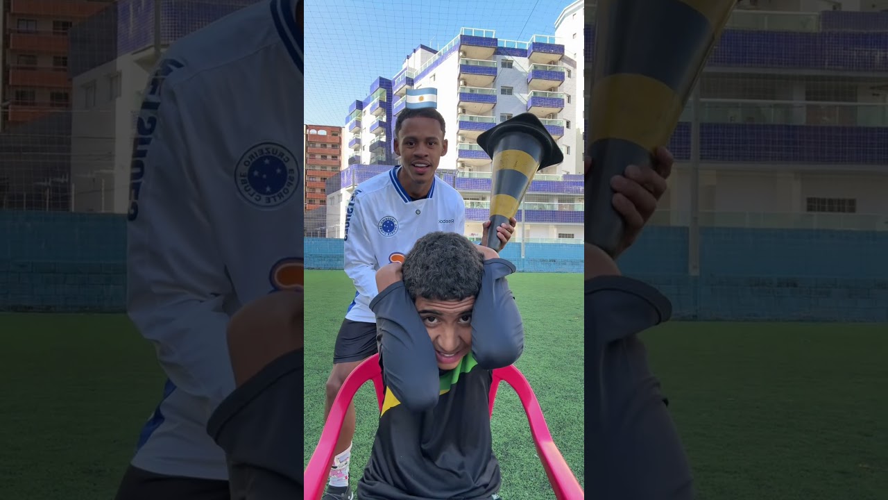 errou tomou 😂 #futebol #humor