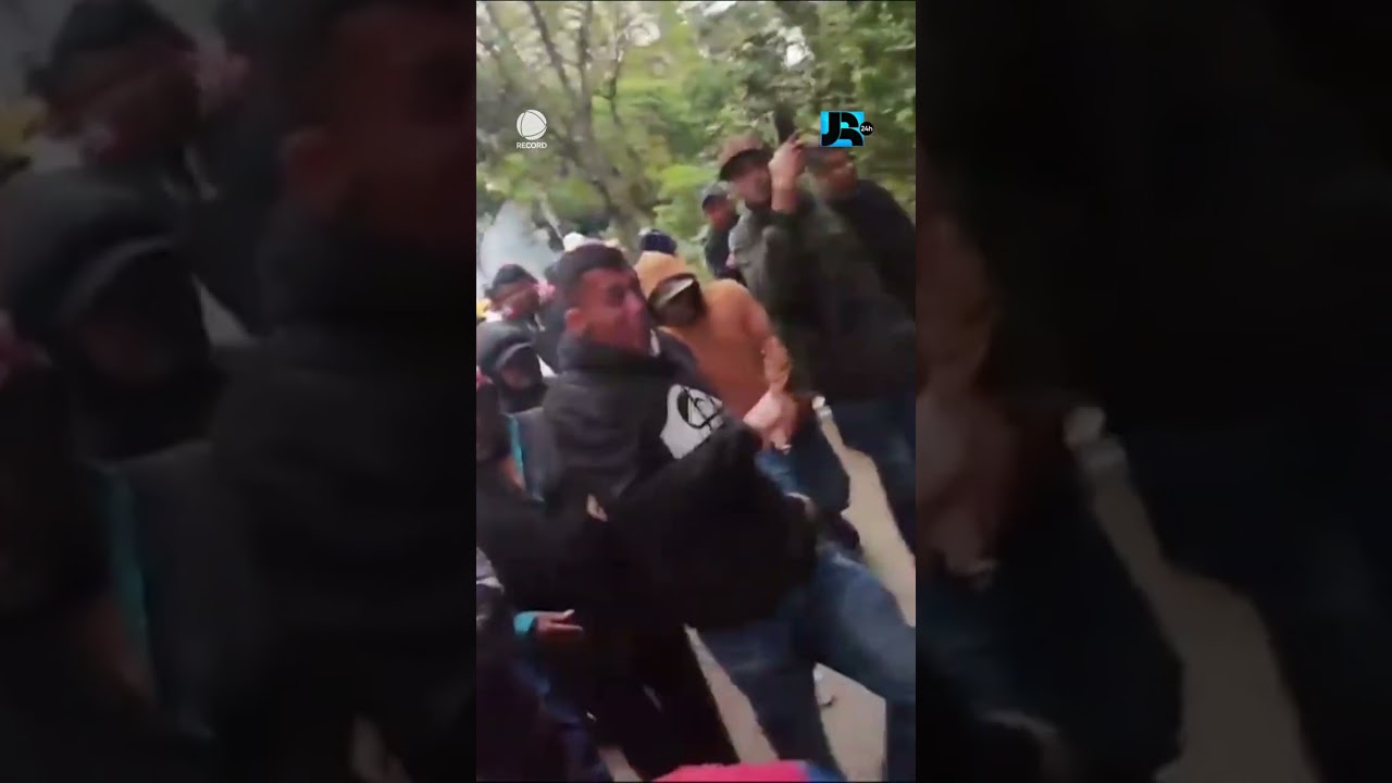 Grupo tenta invadir espaço reservado para manifestação do Dia da Independência em SP #shorts #JR24H