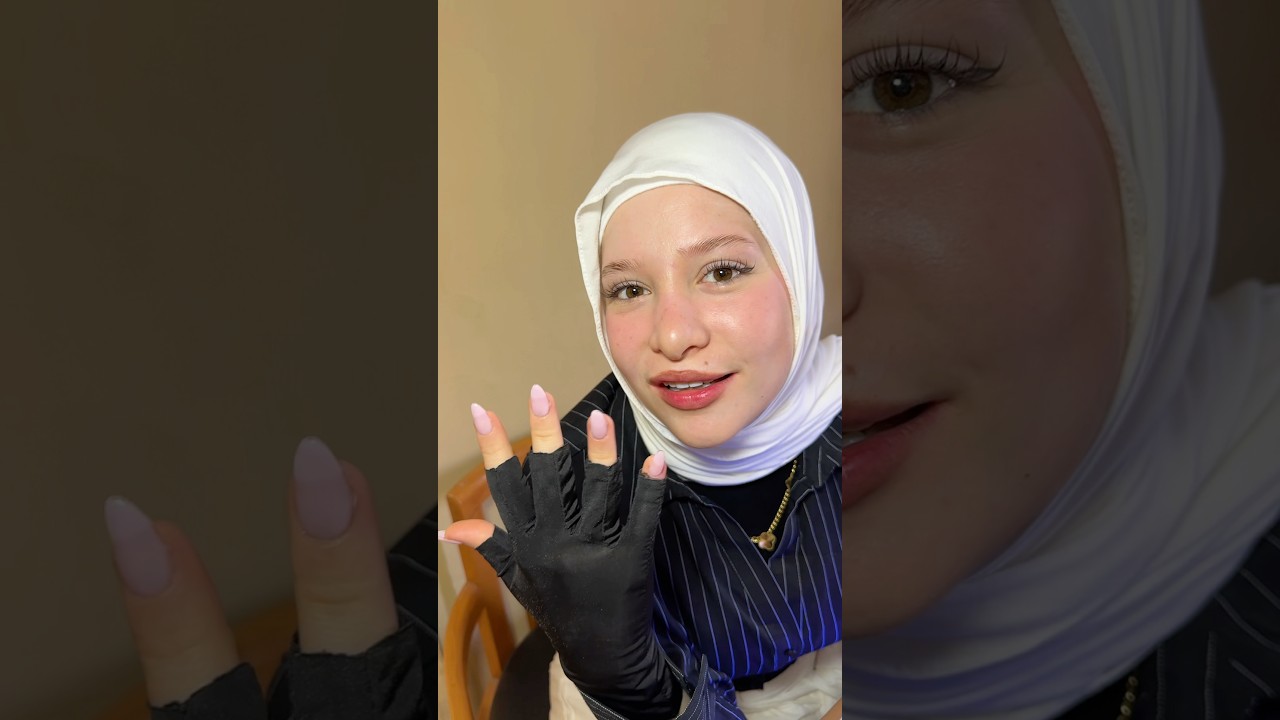 مرتي أضافرها متل الساحرة الشمطاء:🤣
