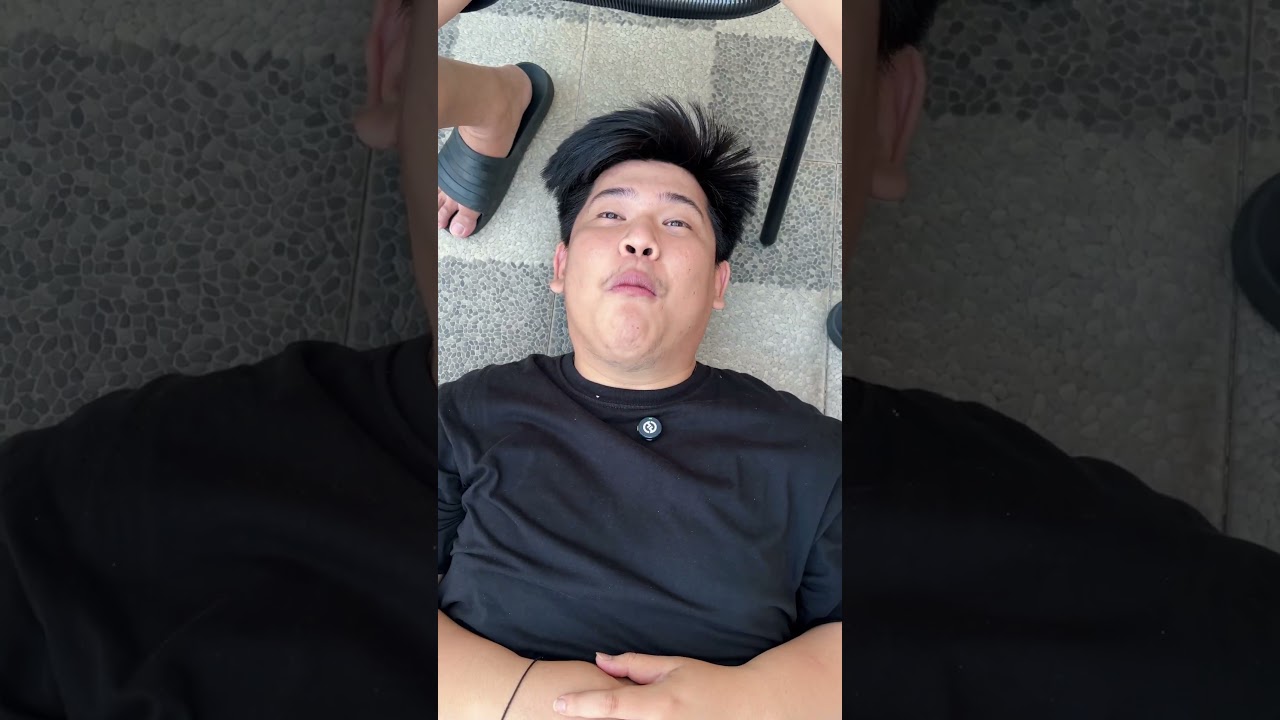 Kayak ada yang aneh tadi