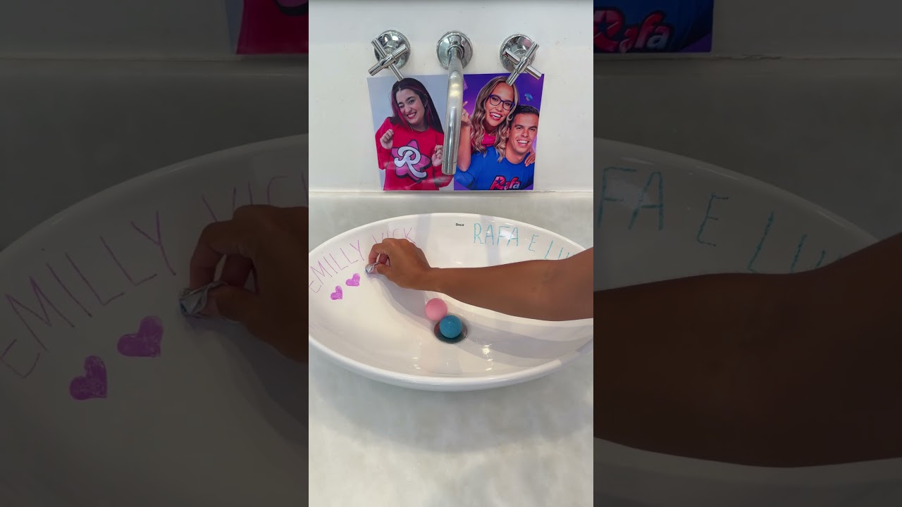 EMILLY VICK OU RAFA E LUIZ?  #shorts