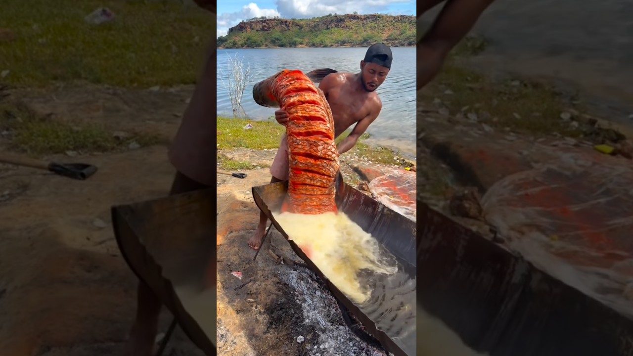 Long Giant Fish Fried Whole On Riverside 😳
