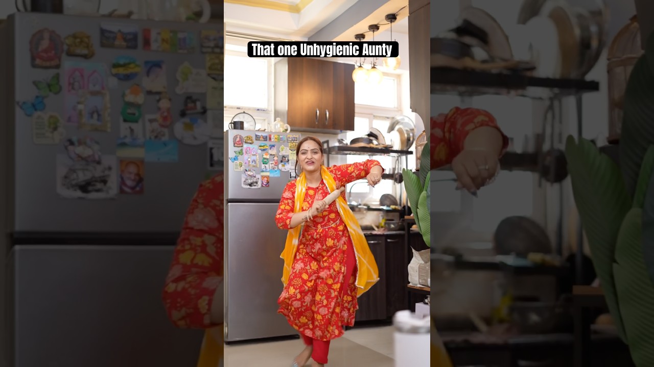 Hygiene left the Chat 🤣🤣 #maimohini #comedy #funny #shortsbeta #unhygienic #aunty