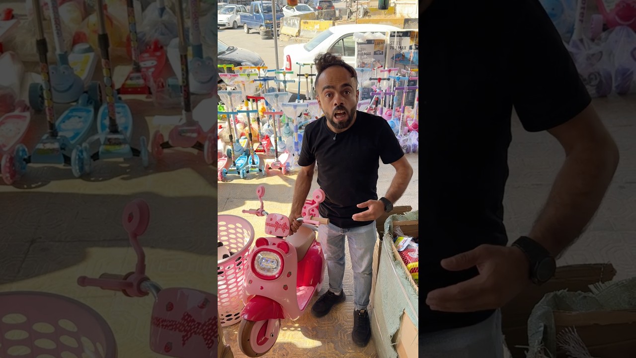 اغبى شخص في محل العاب🧸😂😂