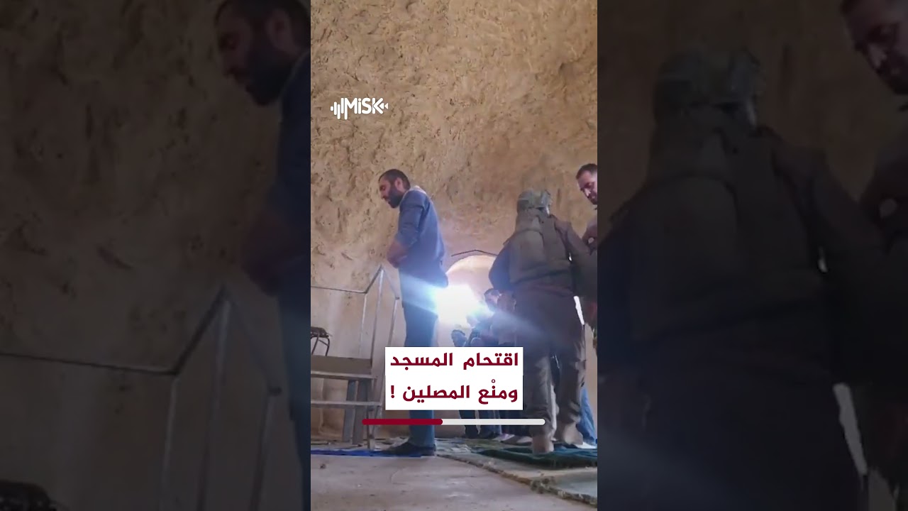 توتر خلال الصلاة لحظة اقتحام قوات الاحتلال في خربة طانا شرق نابلس
