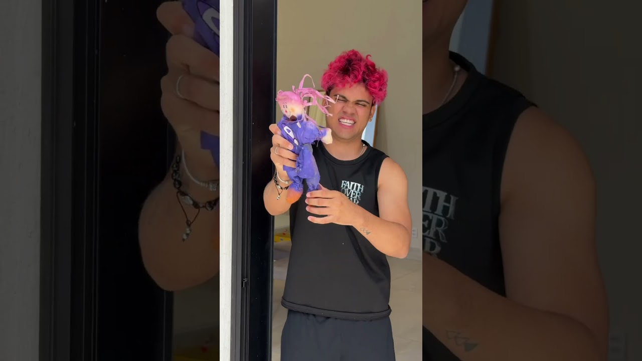 PEDI OS BONECOS VUDU DOS ROSA * eles odiaram