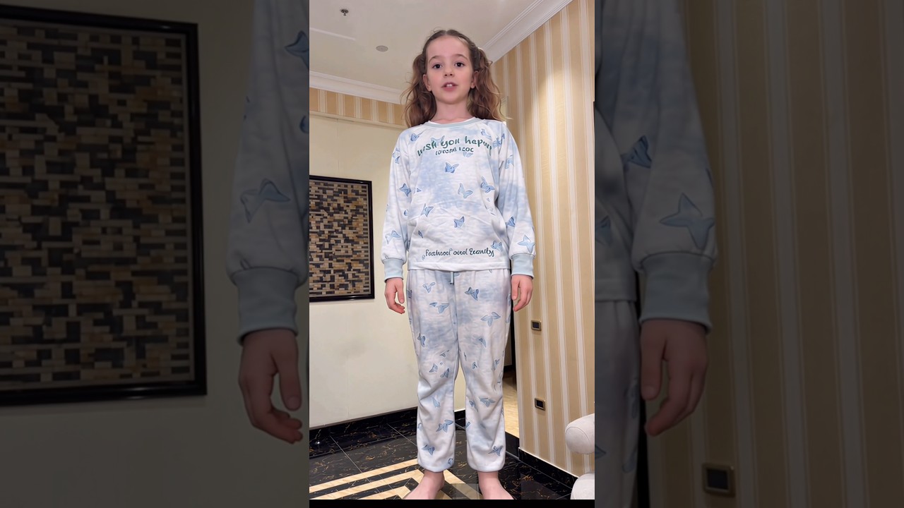 اكلت موزه صرت كبيرة 😂