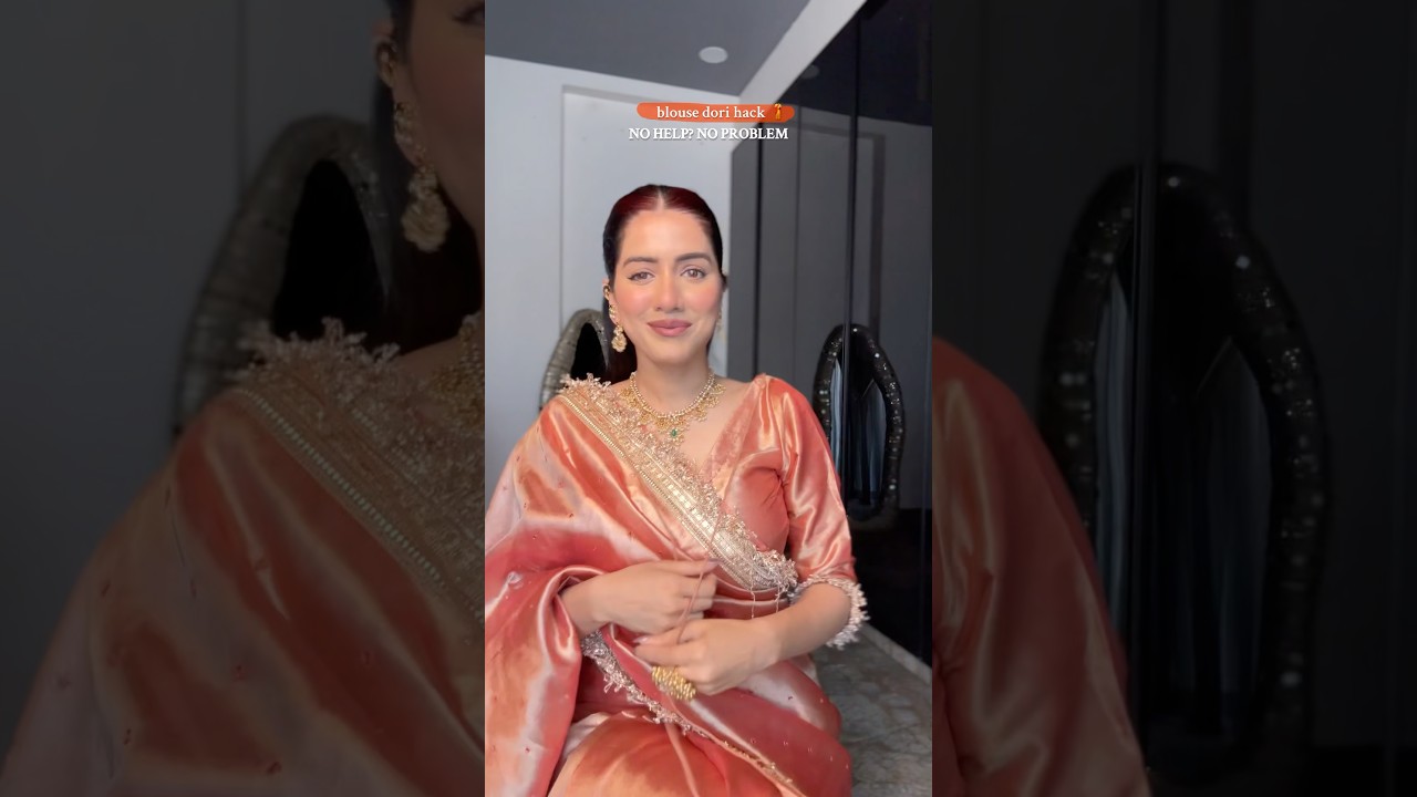 Ekta kapoor you need to see this hack for your serials👩‍❤️‍💋‍👨🎥🎬😂 #blousehacks #sareehacks