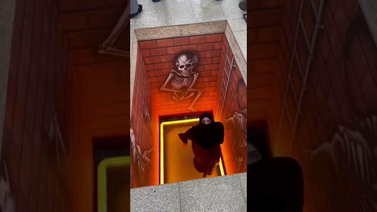 إبداع فنان يحول رسمة في شارع دبي إلى رعب! #اكسبلور #ضحك #funny #دبي #shorts