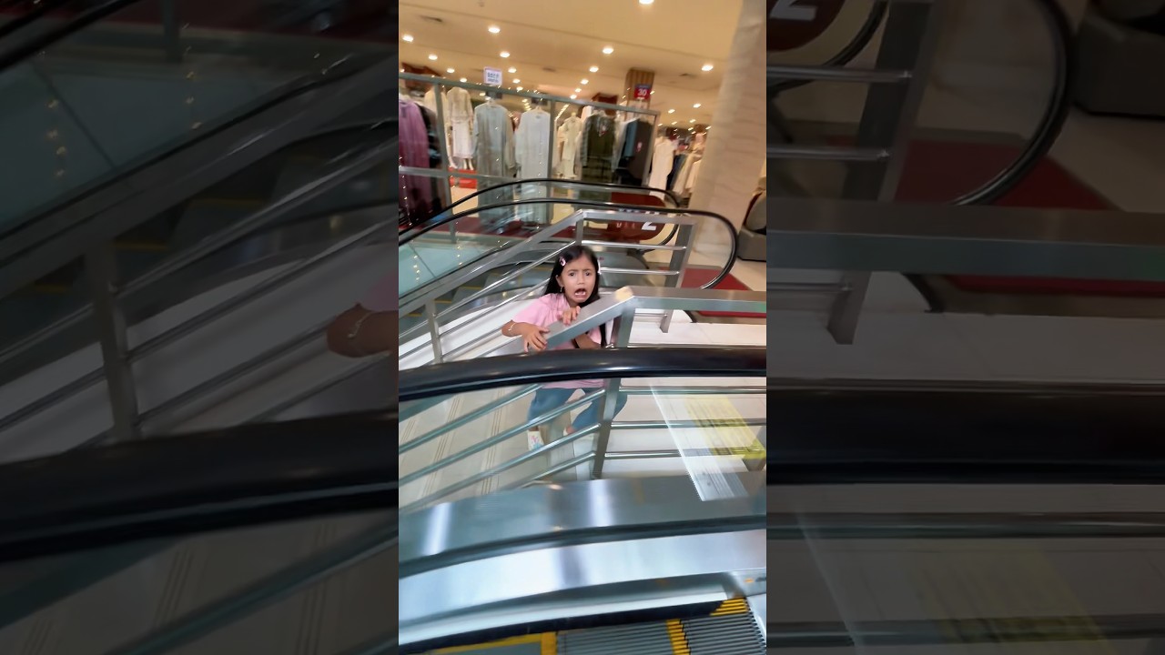 Adik Takut Milih Naik Tangga,Dari Pada Kalkulator 😂