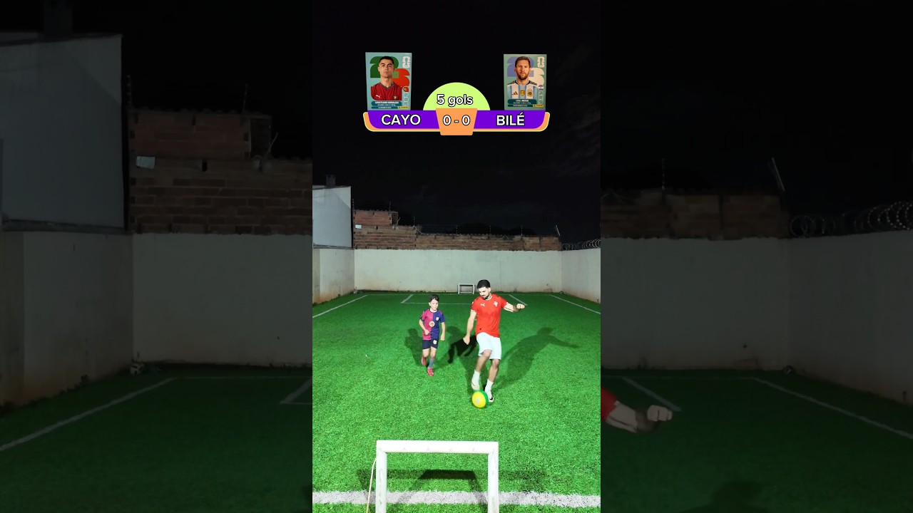 X1 VALENDO FIGURINHA DO MESSI E DO CR7