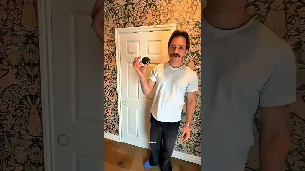 أغرب بيت في العالم! كل ما تفتح باب تلاقي باب تاني! 🤯🚪