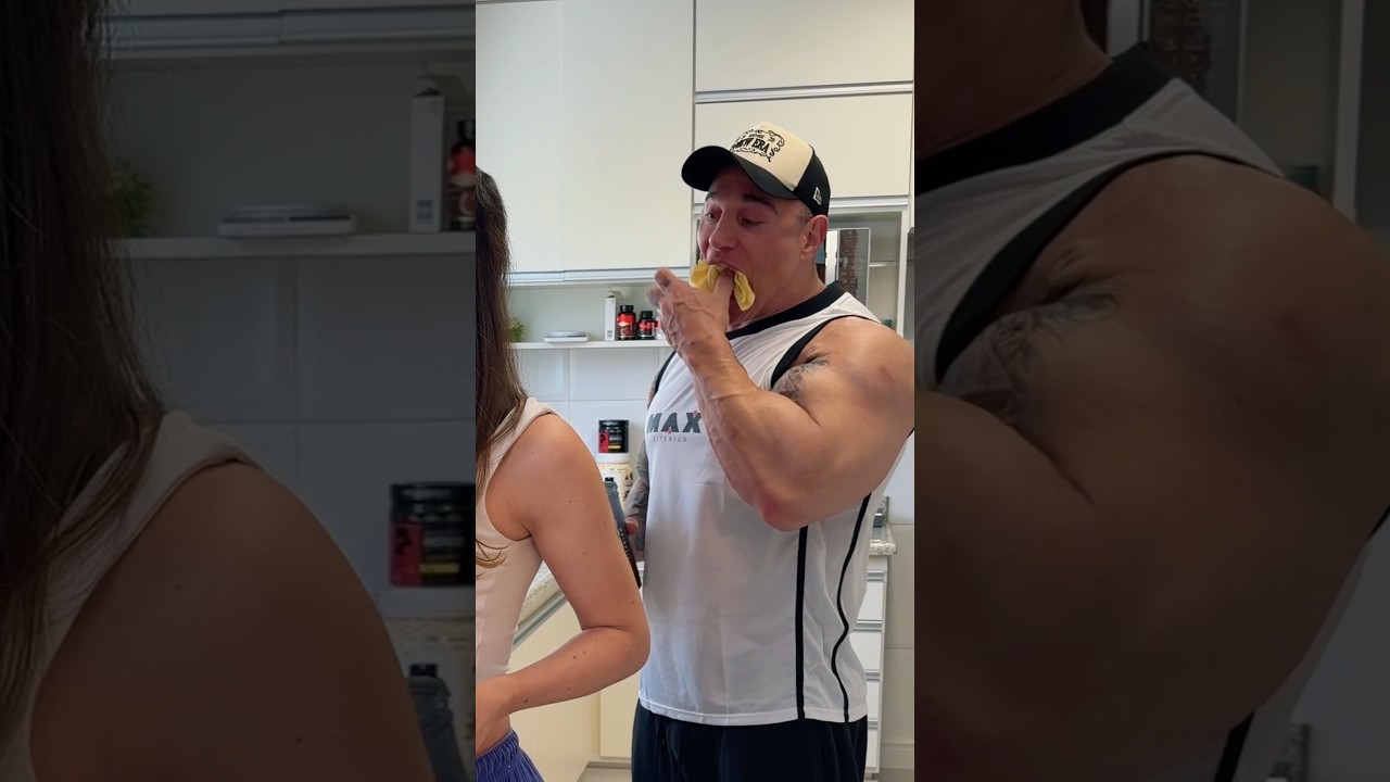 Vacilou o Dog pega!😂💪🏻 @m@maxtitaniumsuplementosCupom GIGA #comedy #memes #funny #comedia