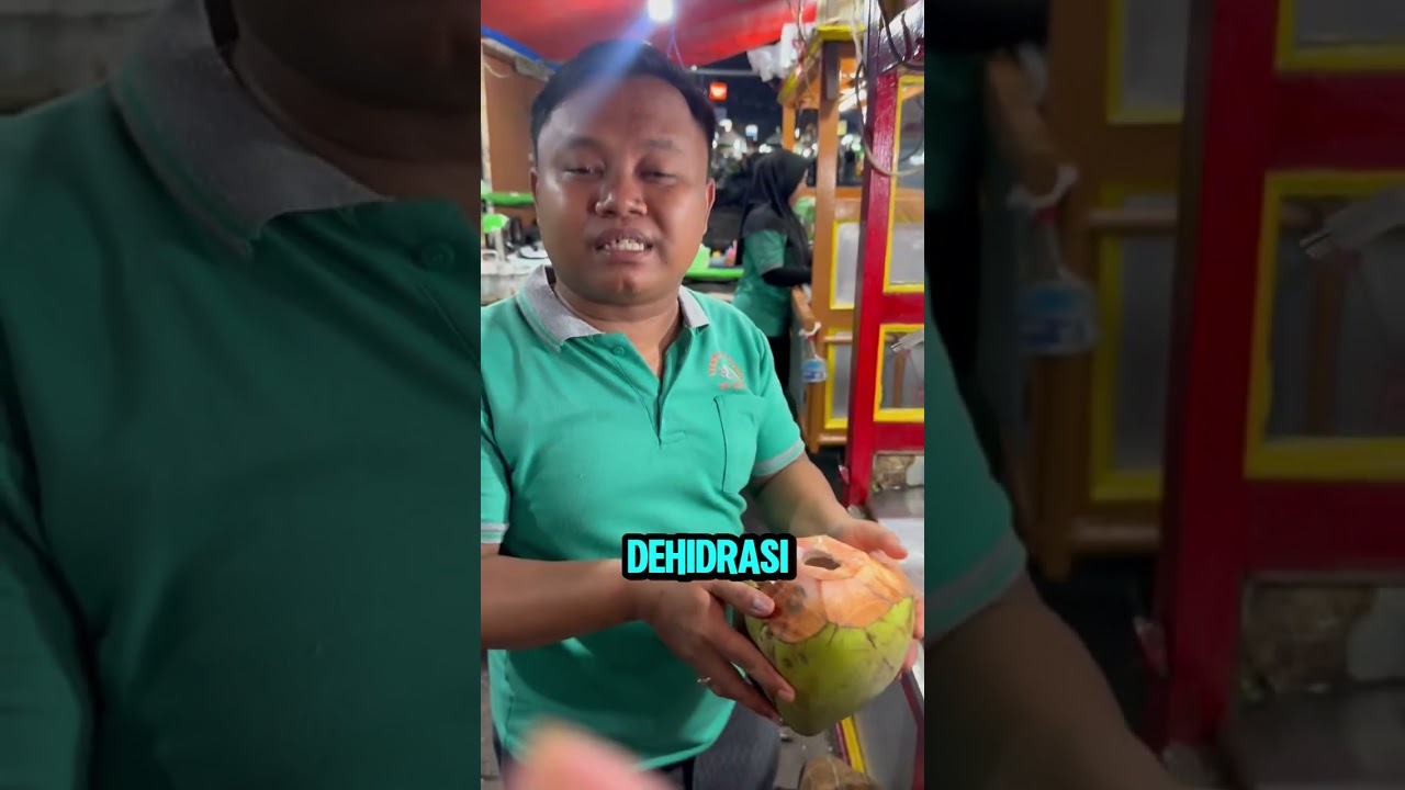 Penjual Sate Ular Digigit Ular Kobra