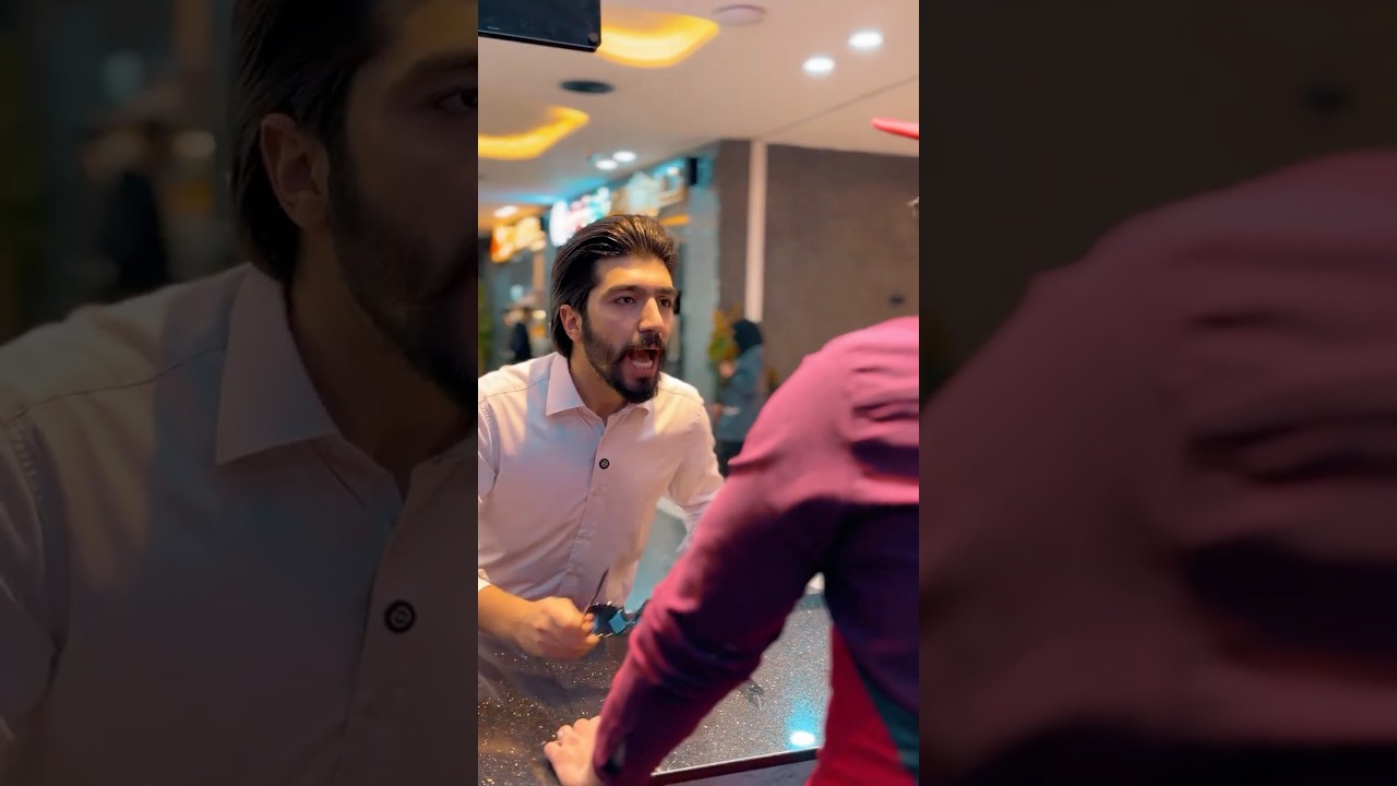 اقوى تحدي بالمطعم كسرناه تكسير 🥊😁🤚#ضحك  #تحشيش #اكسبلور #كوميدي #كوميديا #تحشي #مستر_كوميدي