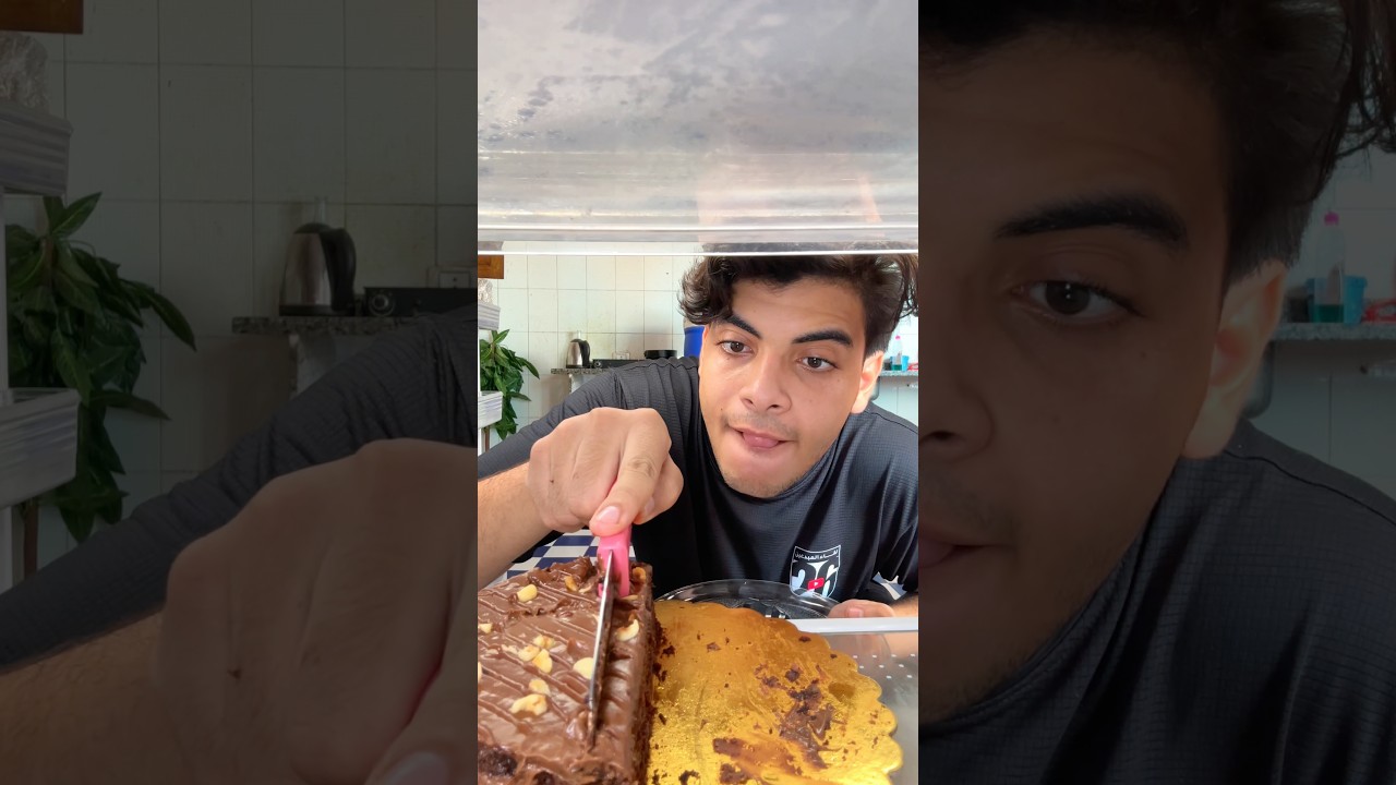 مين بيعمل كده؟ 😂