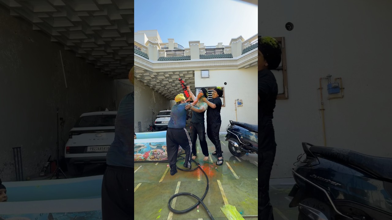 #ad Aaj hmari huyi Holi Fight 😱 bhaiyo ke sath Pizza paty | street food #shorts #shortsfeed